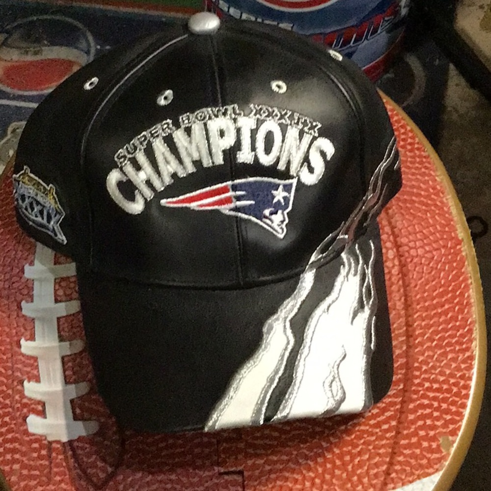 New England Patriots NFL Super Bowl XXXIX Champions Leather Adjustable Hat Cap